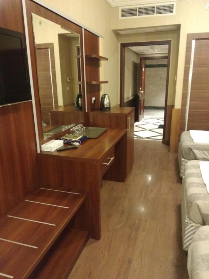 Hotel Gulnar Taiba à Médine Extérieur photo