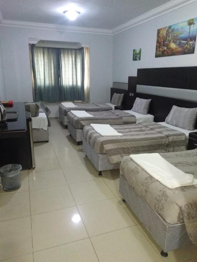 Hotel Gulnar Taiba à Médine Extérieur photo